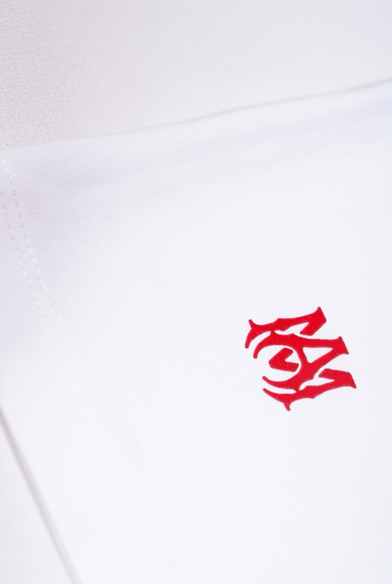 Amiri Logo Flocked Felt Trimmed Cotton Jersey White T Shirt (3) - www.newkick.org